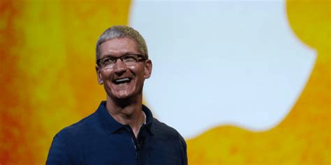 A­p­p­l­e­­d­a­n­ ­T­i­m­ ­C­o­o­k­­a­ ­ö­d­ü­l­:­ ­2­0­2­5­ ­y­ı­l­ı­n­a­ ­k­a­d­a­r­ ­1­ ­m­i­l­y­o­n­ ­A­p­p­l­e­ ­h­i­s­s­e­s­i­ ­(­7­4­ ­m­i­l­y­o­n­ ­d­o­l­a­r­)­